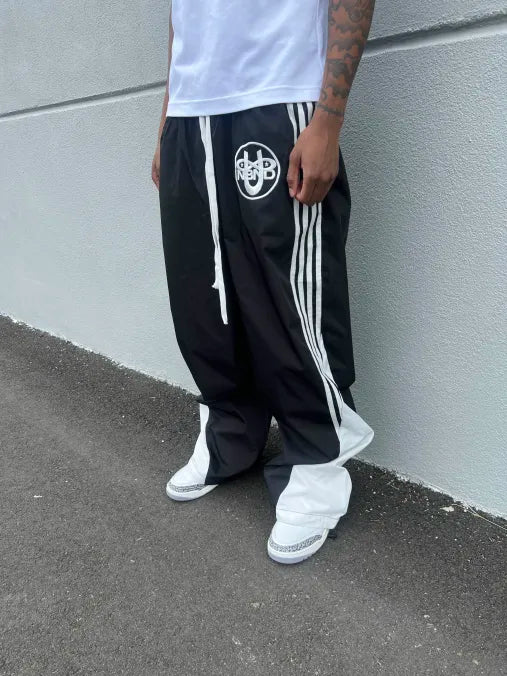 BAGGY NYLON SWEATS